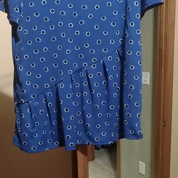 Elle career top - Picture 3 of 3